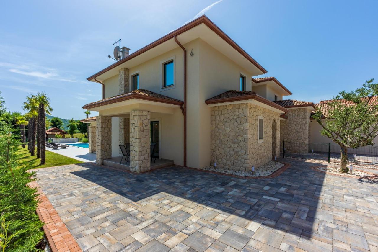 Villa Palma With Heated Private Pool Podhum Bagian luar foto